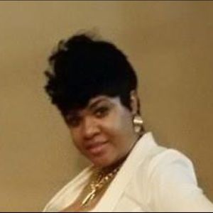 Meet your Posher, Latisha